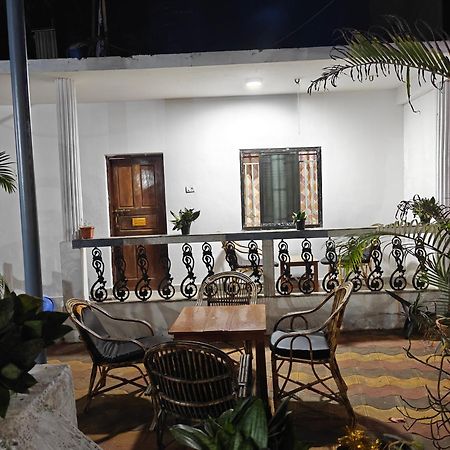 Guest House Rococo Pelton Palolem Beach คานาโคนา ภายนอก รูปภาพ