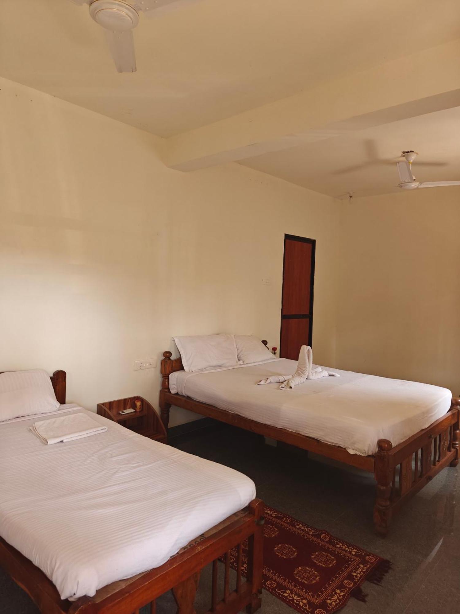 Guest House Rococo Pelton Palolem Beach คานาโคนา ภายนอก รูปภาพ